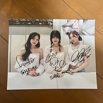 Amazon.co.jp: twice MISAMO 大判 写真 サイン 入り サナ モモ